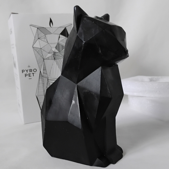 PyroPet Kisa Geometric Unscented Black Cat Candle with Metal Skeleton Halloween - Picture 3 of 16